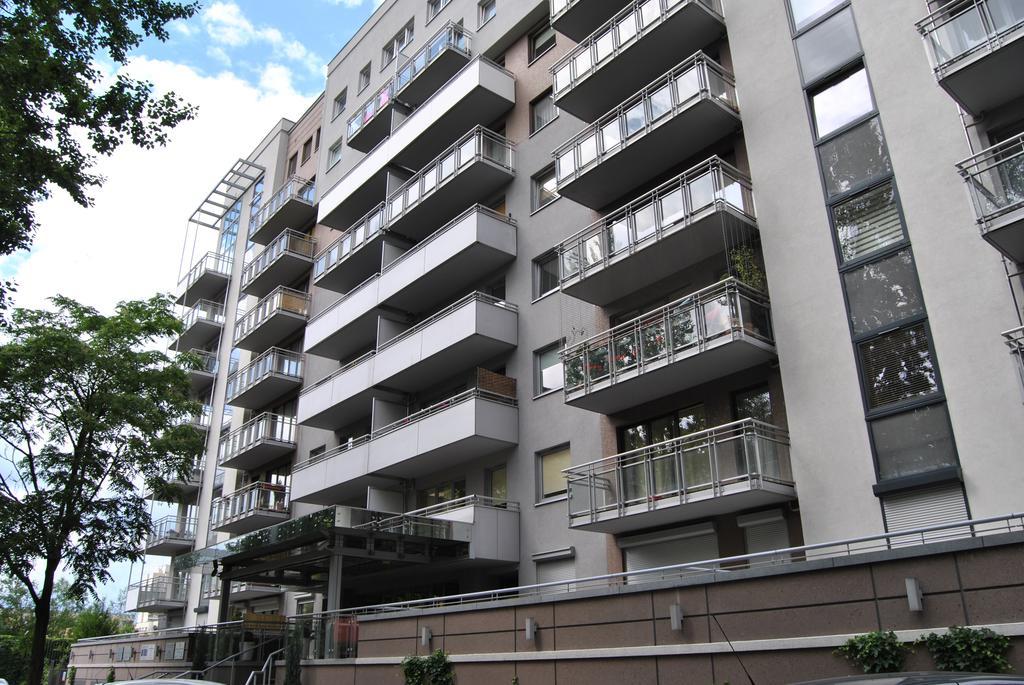 Royal Apartments - Apartamenty Inowroclawska Esterno foto